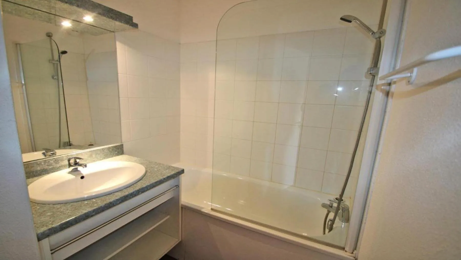Apartment Residence Parc Aux Etoiles - A103Pae - Appt T3 Avec Balcon - 4/6 Pers Mae-8634 Narreyroux